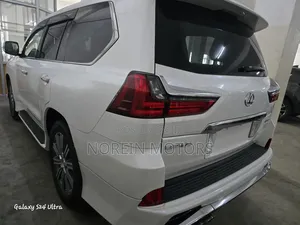 Lexus LX 2017 White