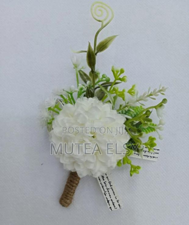 White,Red,Purple Peach Lapel Flowers. - thumbnail 3