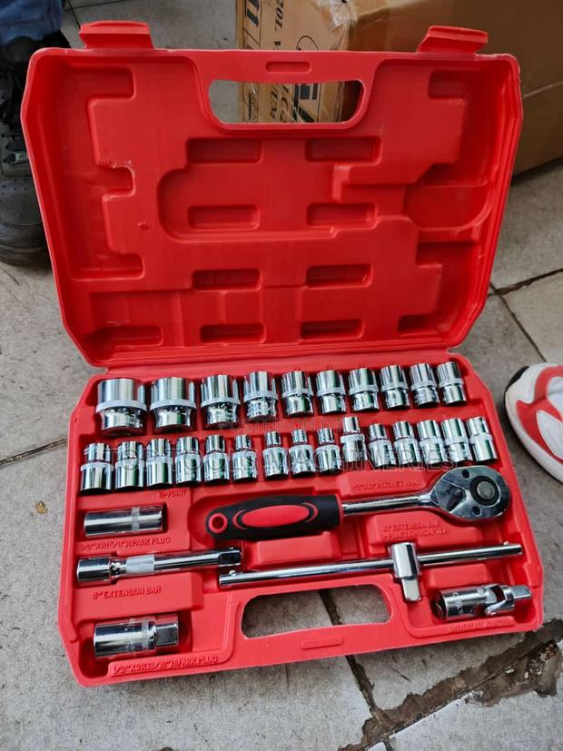 32 Pieces Mechanical Tool Kit - main view