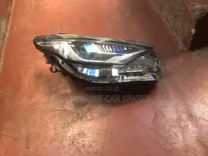 Toyota Auris 2017 Xenon Headlight (Double Focus)