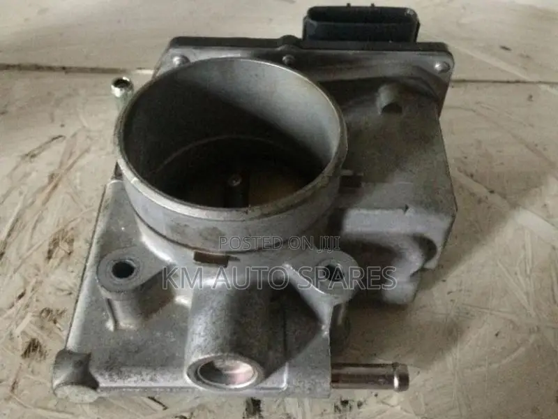 Mazda L8 Throttle Body for Bongo, Nissan Vanette, Premacy.