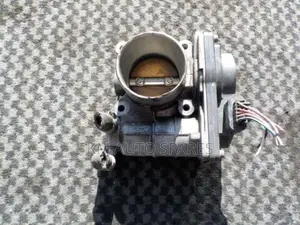 Nissan Qg13 Throttle Body for Wingroad, Advan, Fb15, Fb14.