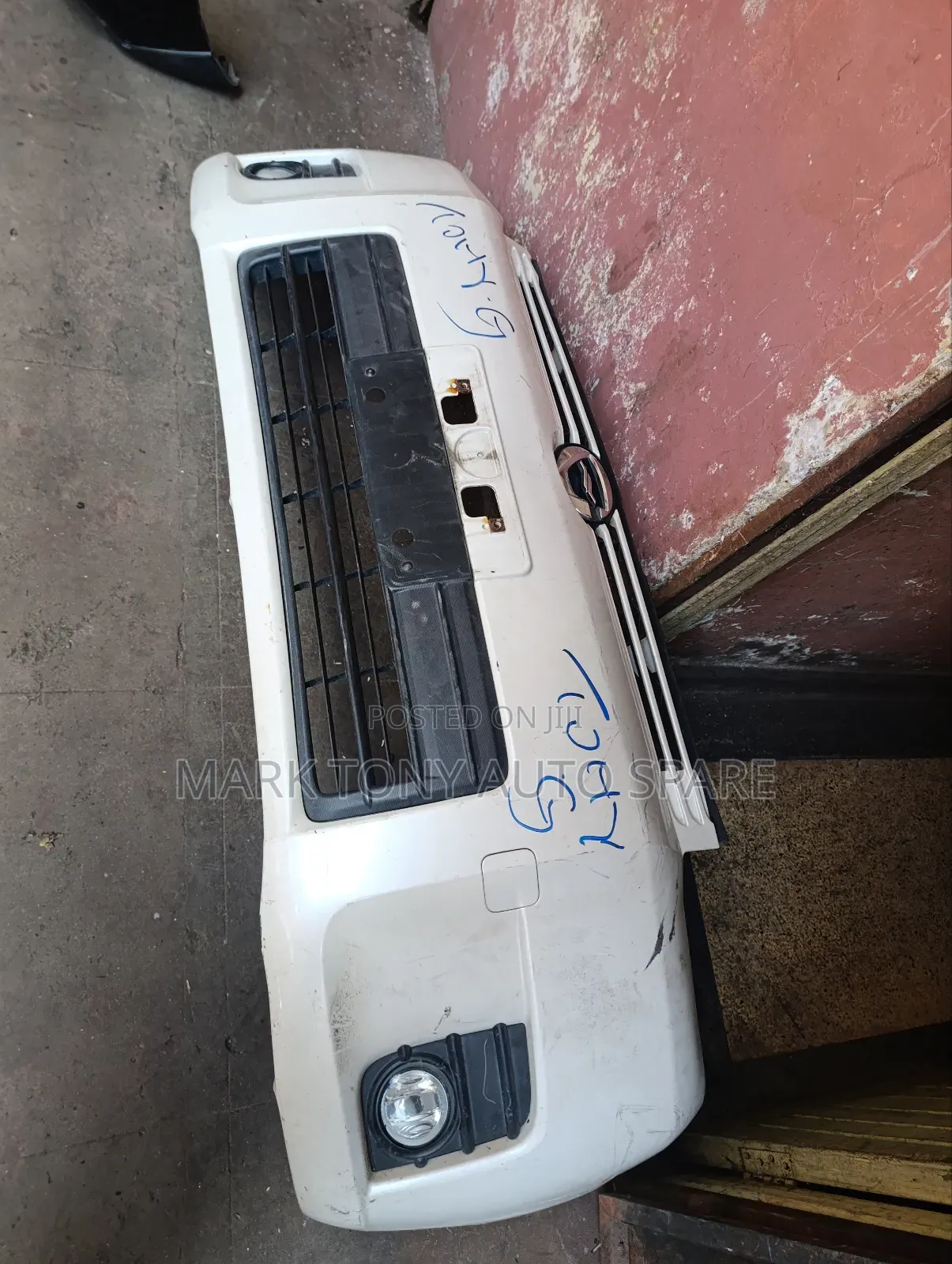 Toyota Rumion Front Bumper 2008