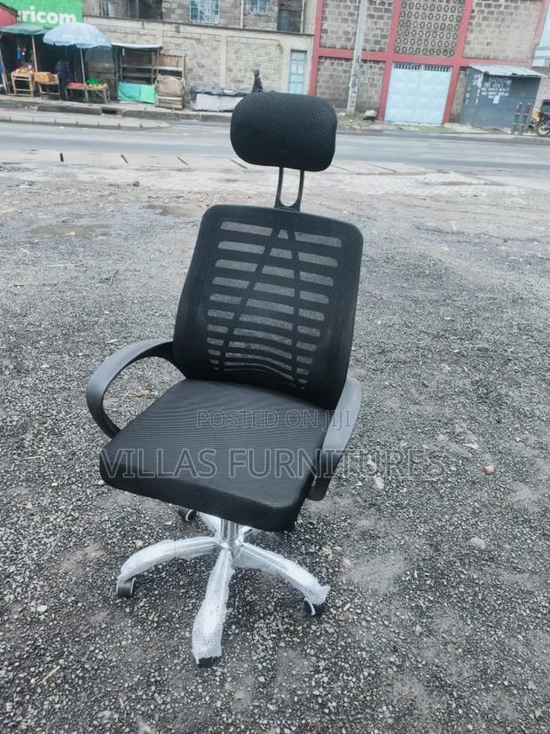 Revolving Headrest Office Chair