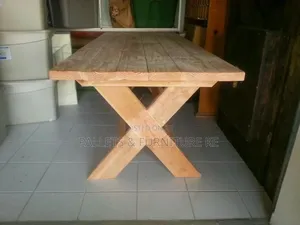 Rustic Roots Table009