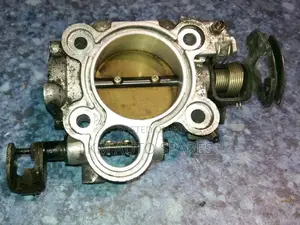 Toyota 1kz Throttle Body for Prado, Hilux Surf, Hilux.