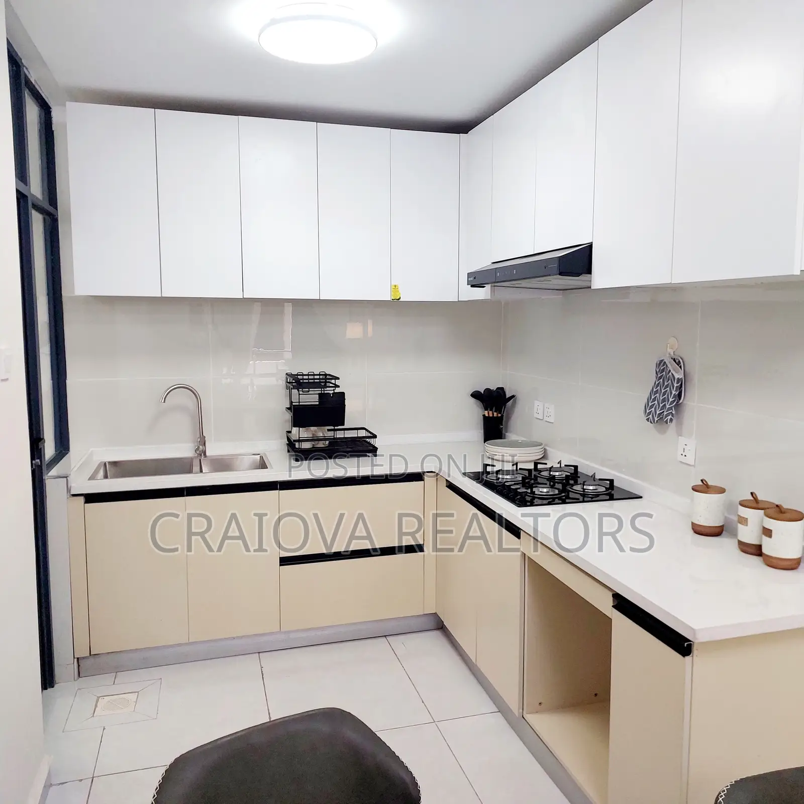 2bdrm Apartment in Gateway Mall Area for sale