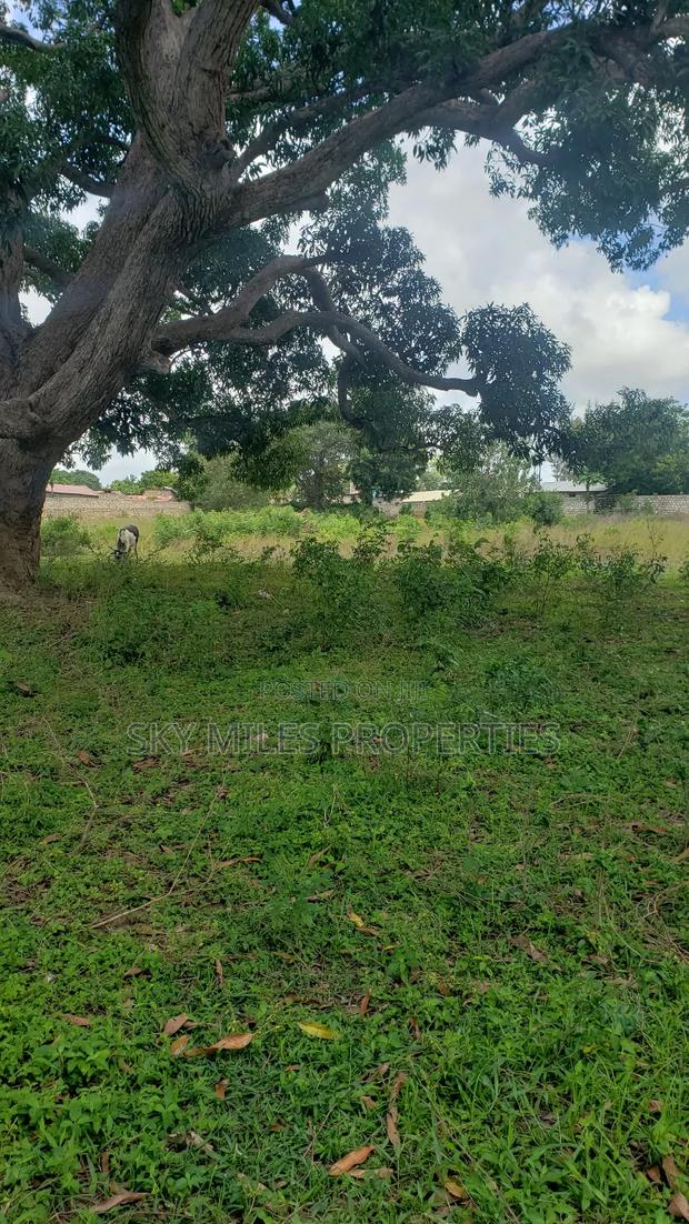 Mavueni Junction, 5 Acres Touching the Highway for Sale