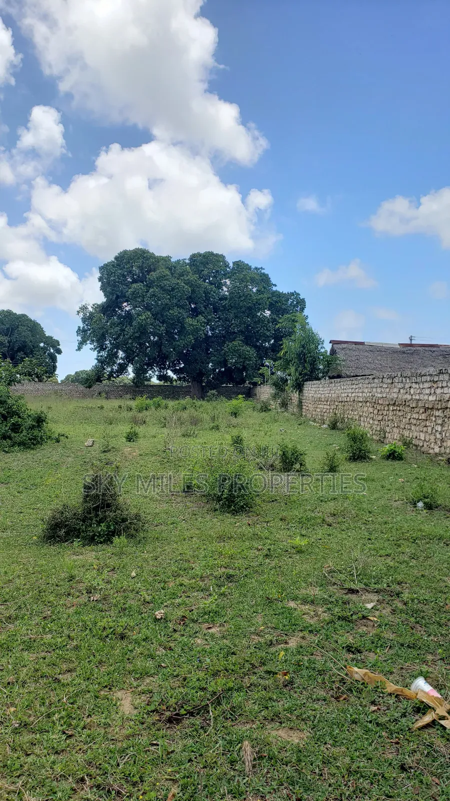 Mavueni Junction, 5 Acres Touching the Highway for Sale