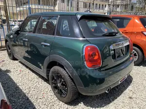 Mini Cooper 2017 Green