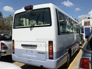 Isuzu NQR 2017 White