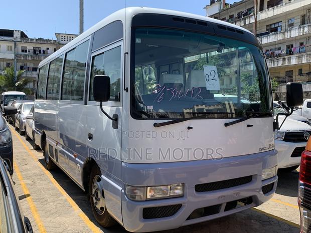 Isuzu NQR 2017 White - thumbnail 14