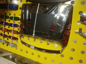 Bonnet Scoop/Breather Hilux Revo