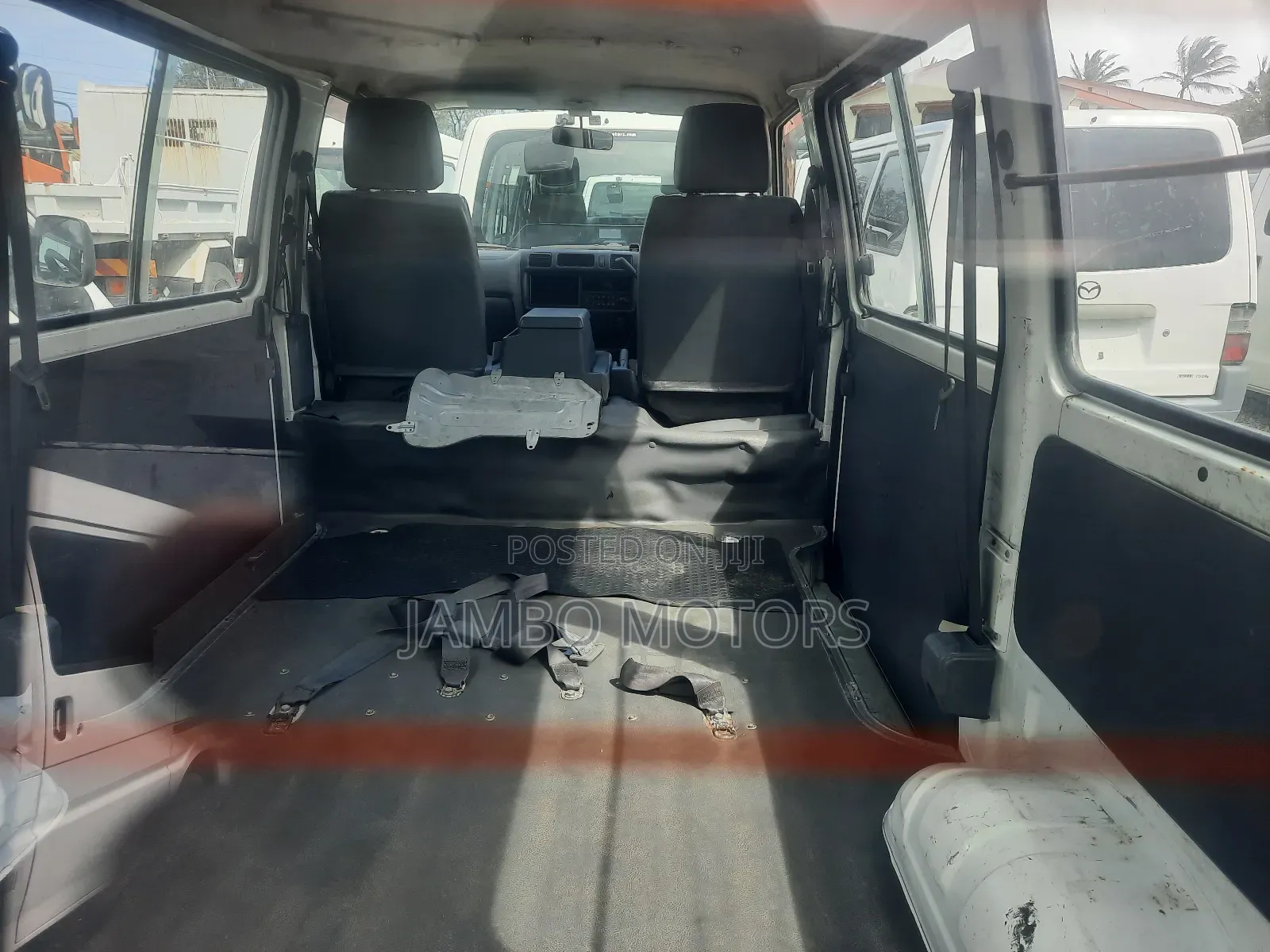 Mazda Bongo 2017 White