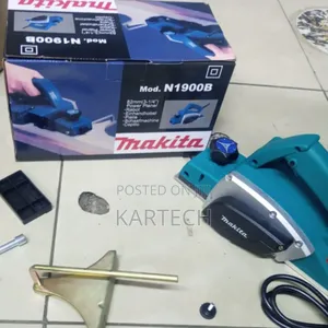 Makita 680watts Electric Planner With Gauge N1900B