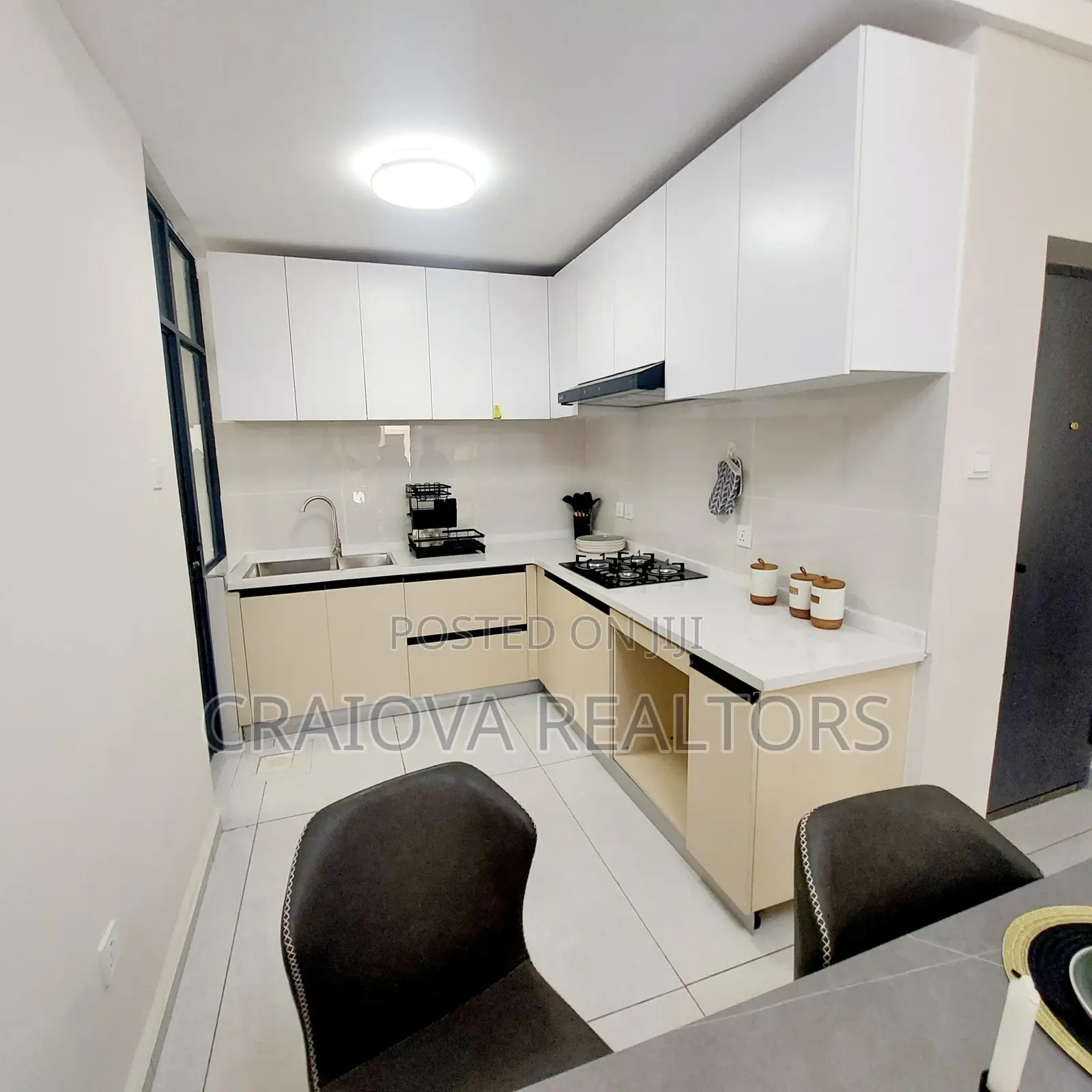 2bdrm Apartment in Gateway Mall Area for sale