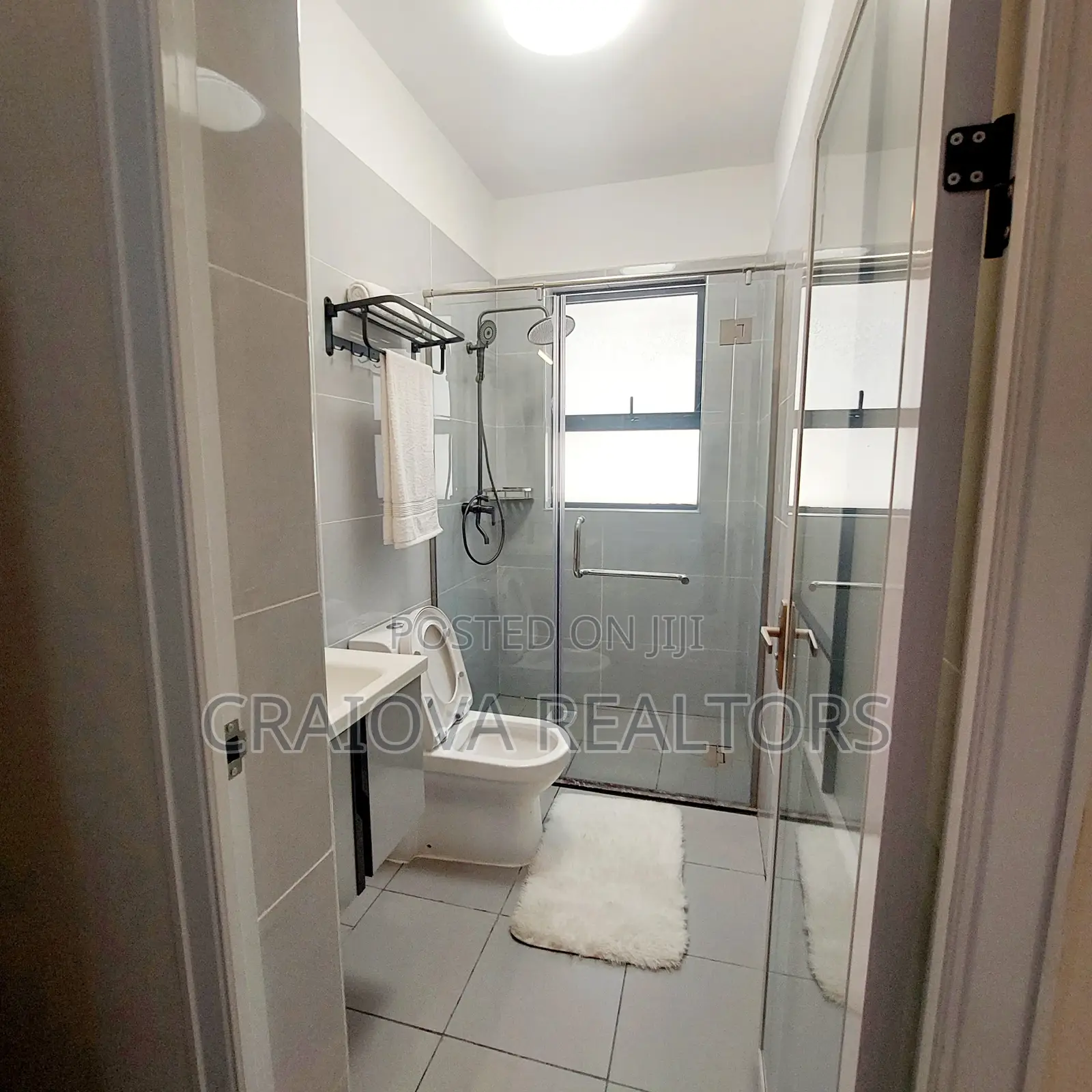 2bdrm Apartment in Gateway Mall Area for sale