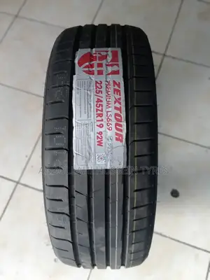 225/45 R19 Zextour Tyres