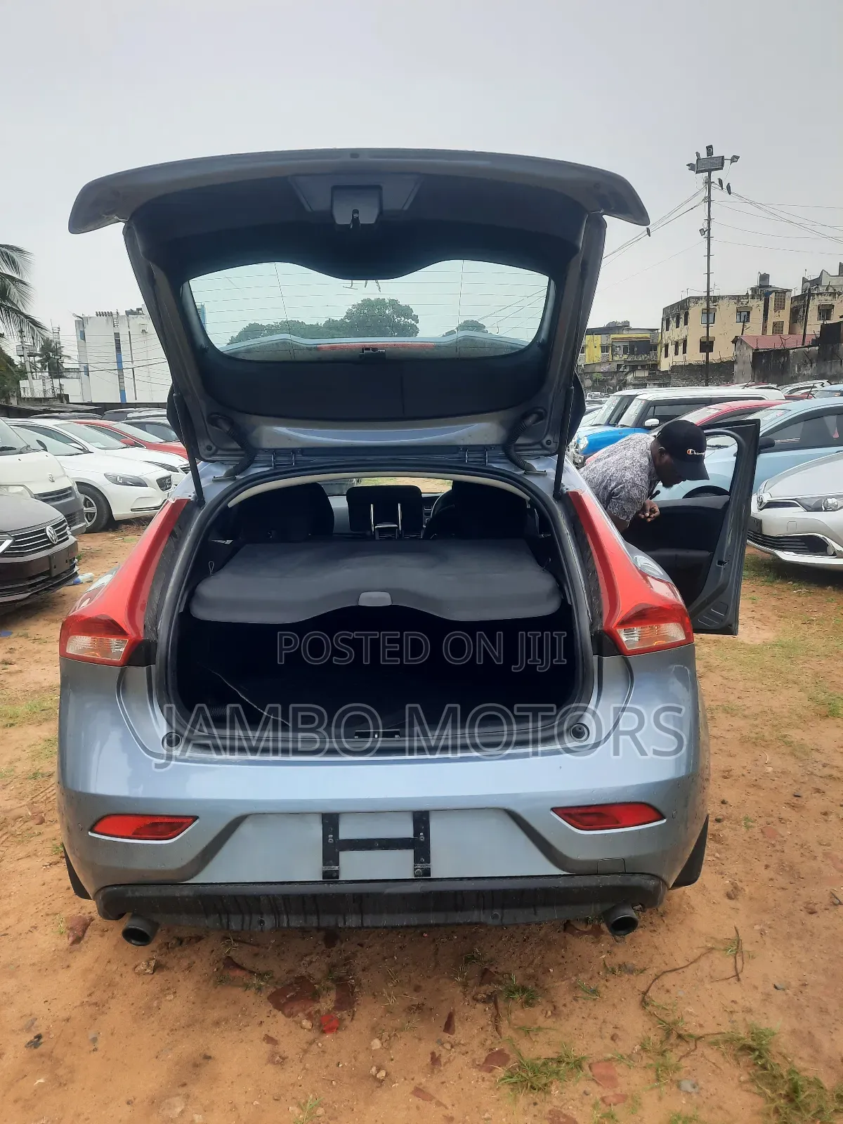 Volvo V40 2017 Blue