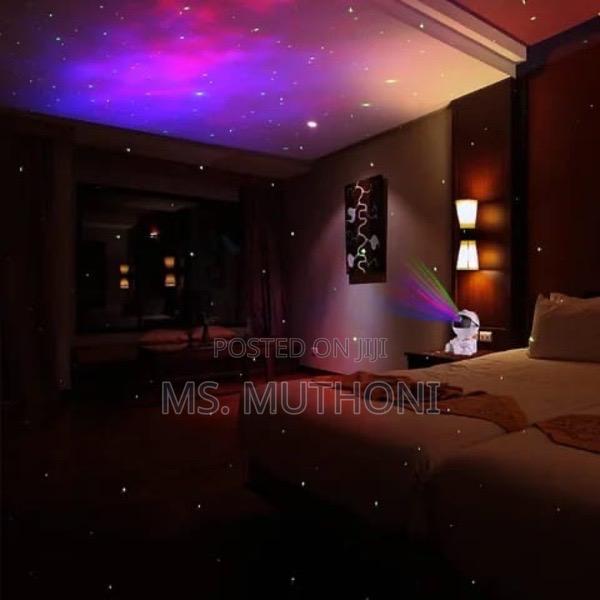 Astronaut Star Projector/Nebula Night Light Led Projector * - thumbnail 4