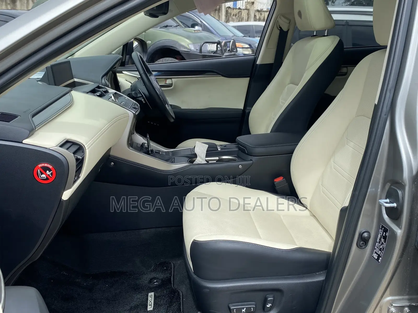 Lexus NX 300h Base 4x4 (2.5L 4cyl 2A) 2018 Silver