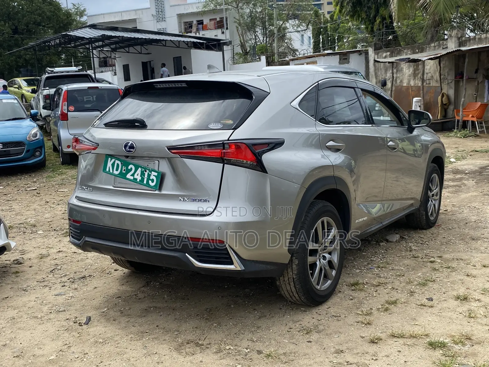 Lexus NX 300h Base 4x4 (2.5L 4cyl 2A) 2018 Silver