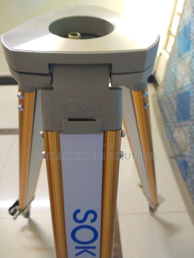 Sokkia Tripond Stand - main view