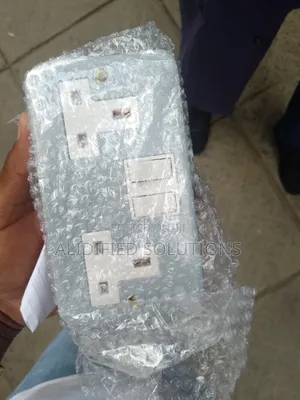Metal Twin Socket