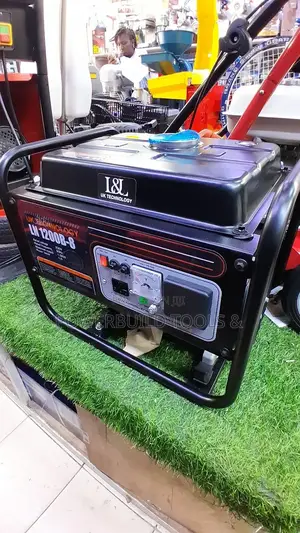 L L UK Technology 1KVA Petrol Powered Generator