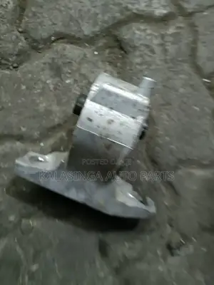 Gearbox Mounting for Step Wagon