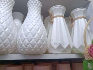 Plastic Vases White KSH 800 Round and Hard Plastic - thumbnail 2