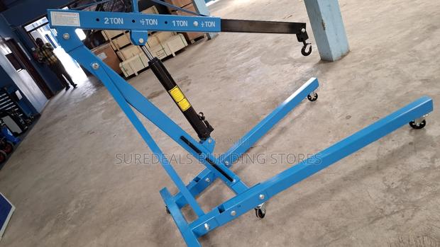 2T Car Engine Crane. - main view