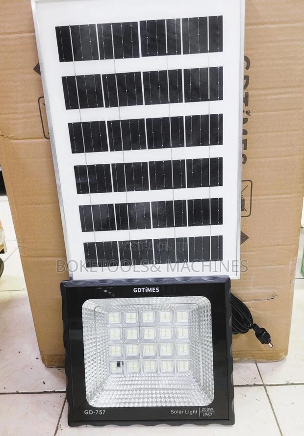 Solar 200watts Flood Light