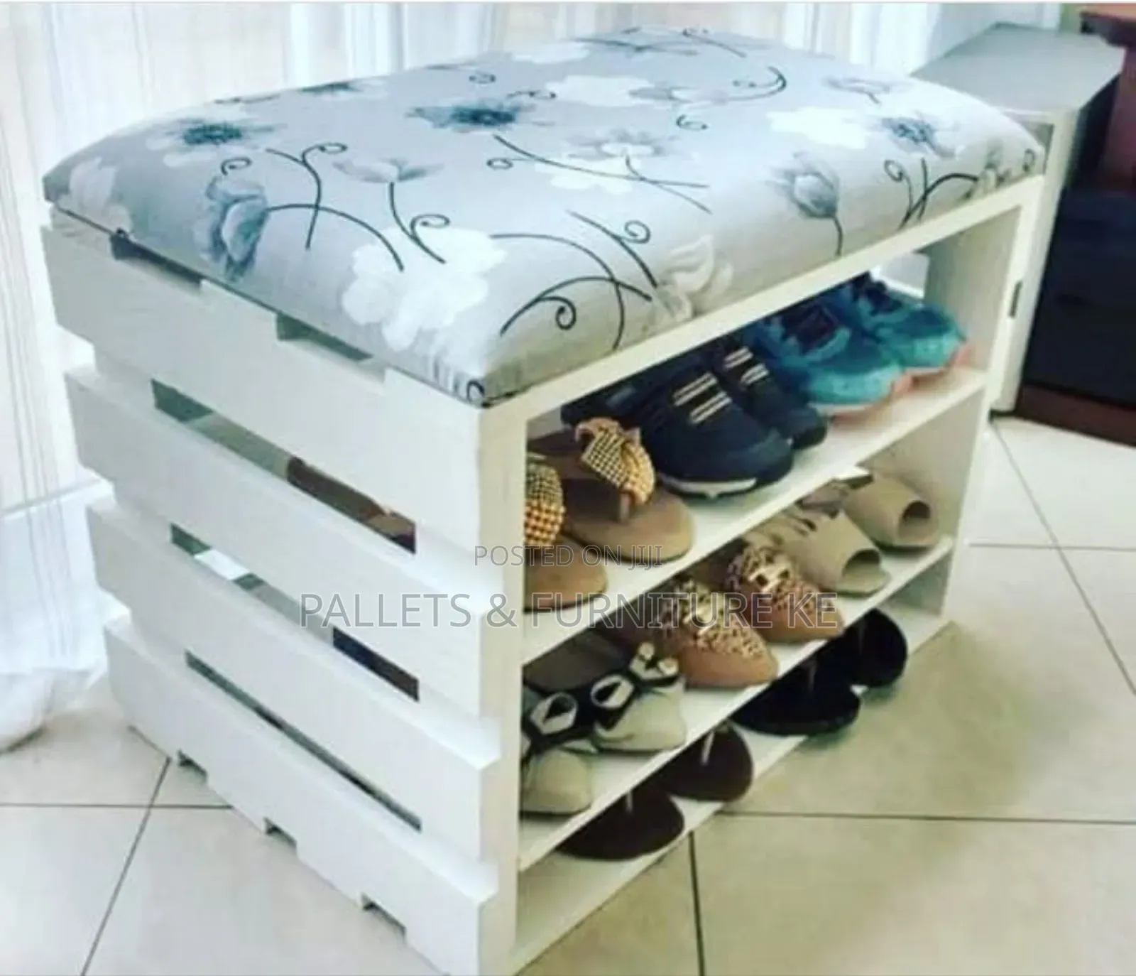 Pallet Shoe Stool