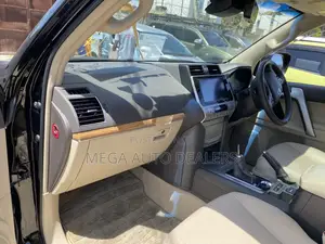 Toyota Land Cruiser Prado 2018 Matt Black