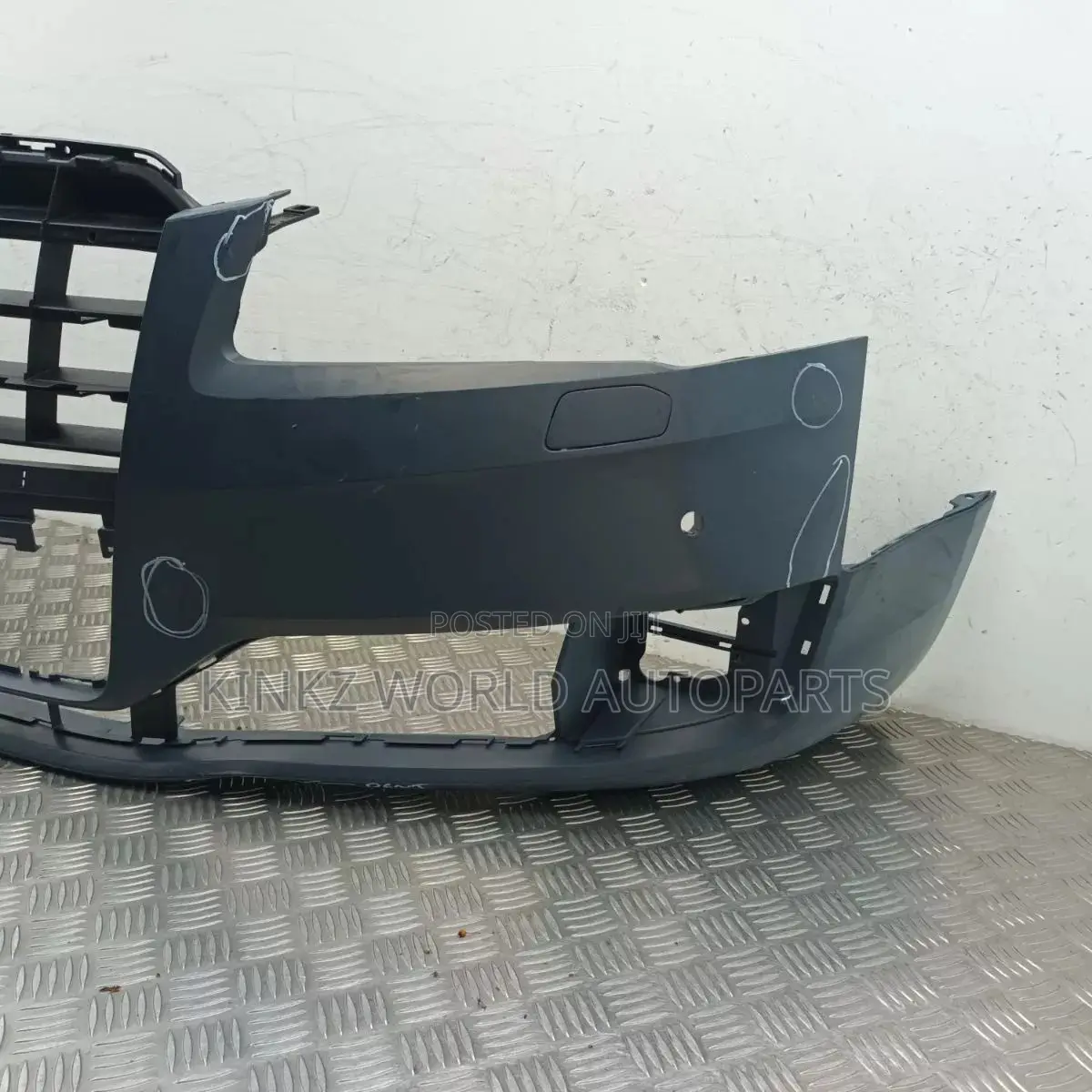 Original Audi A8 Front Bumper Facelifth0807437f