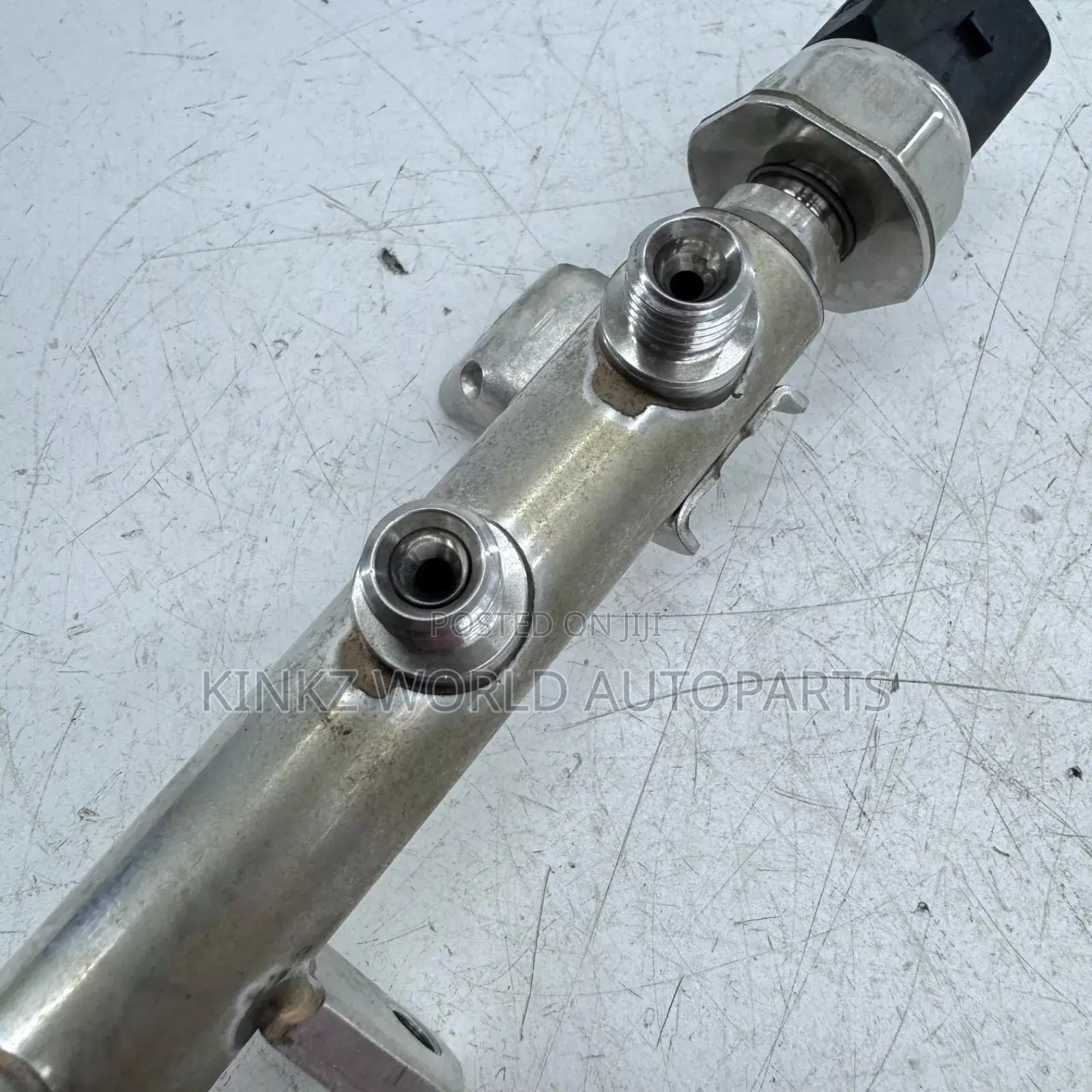 BMW X5 X3 3 Series High Pressure Fuel Rail Injector 7795514