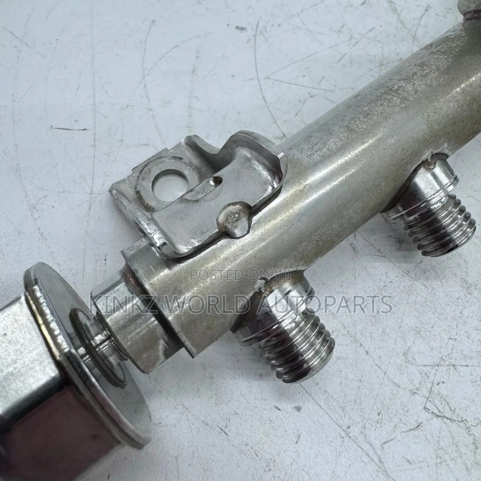 BMW X5 X3 3 Series High Pressure Fuel Rail Injector 7795514