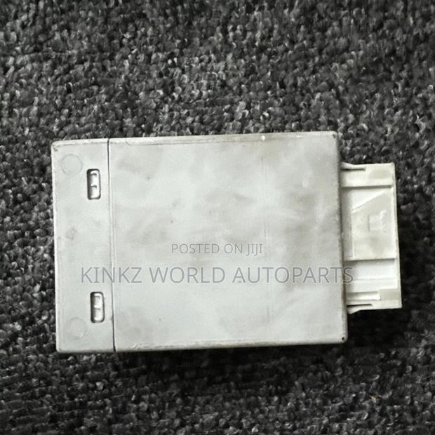 BMW X5 E70,E71 Air Suspension Control Unit Module 6793163 - thumbnail 6