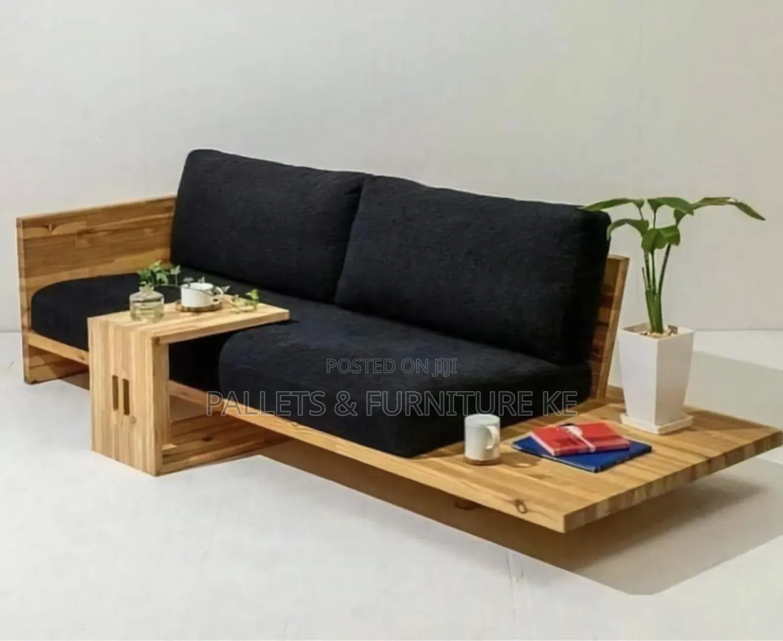 Pallet Lounge
