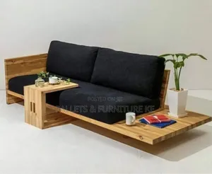 Pallet Lounge