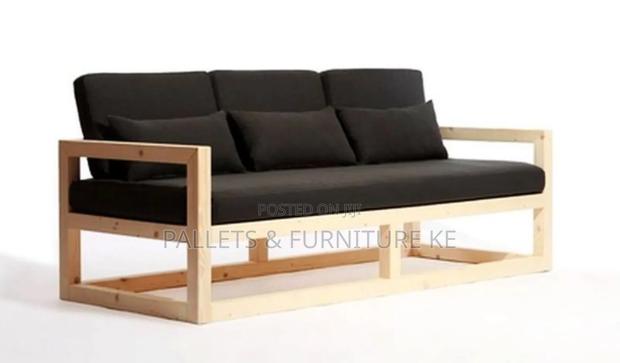 The Cozy Pallet Couch