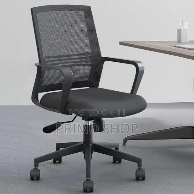 Task Chair -Ergonomic Mid-Back Office Mesh Swivel Seat - main view