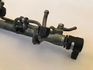 BMW Bosch E70 E71 M57N DIESEL Fuel Injection Rail 