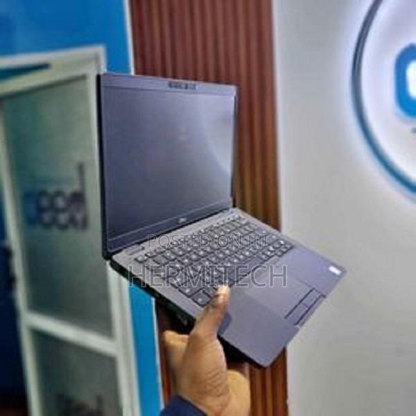 Laptop Dell Latitude 5300 8GB Intel Core I7 SSD 256GB