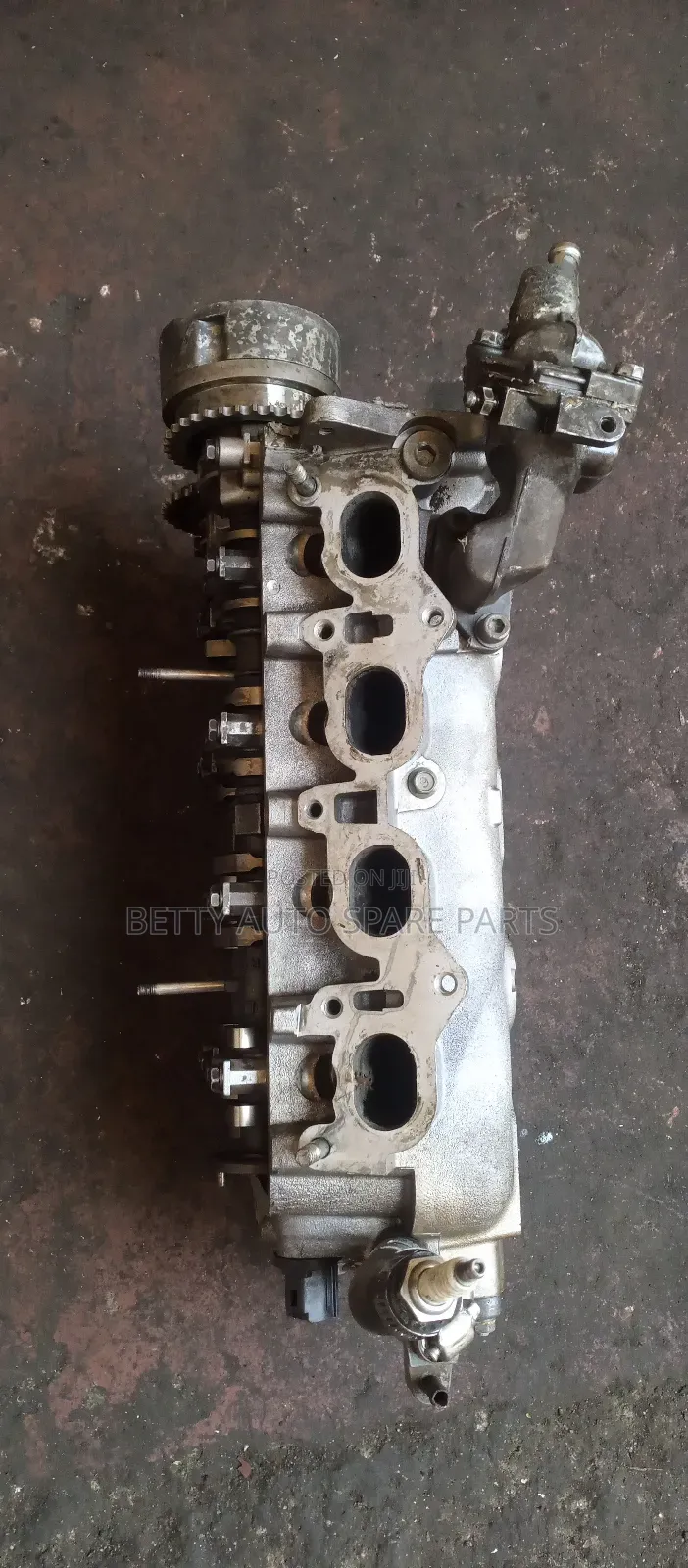 Toyota Towanace Cylinder Head