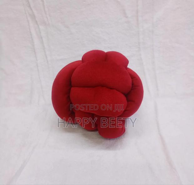 Round Knot Pillow - thumbnail 4