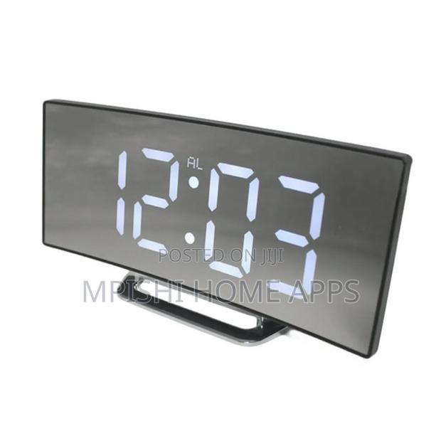 Curved Digital Clock - thumbnail 10