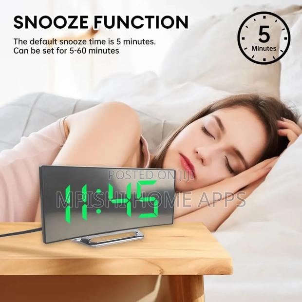 Curved Digital Clock - thumbnail 2