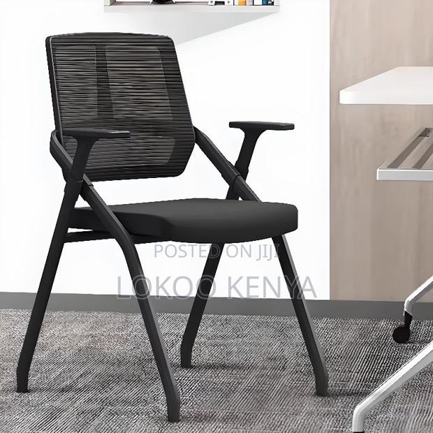 Office Chair: Limber Foldable Training Room Chair